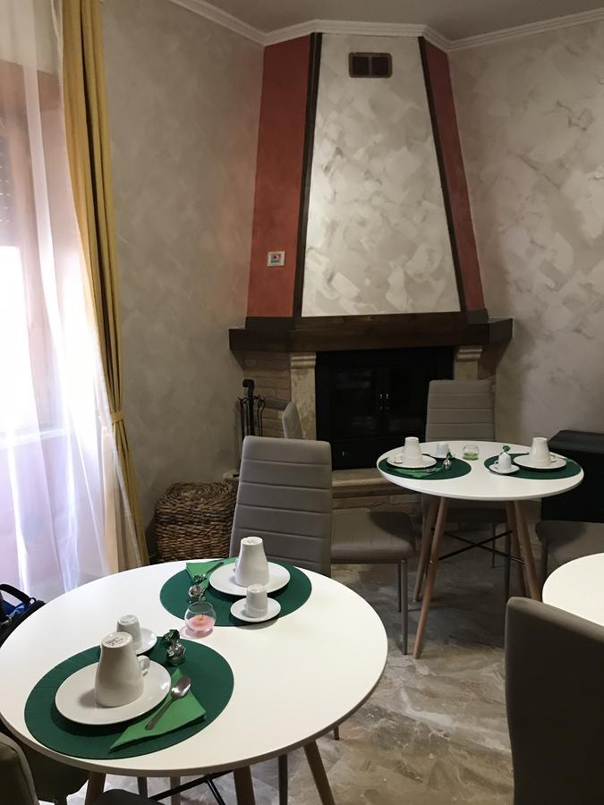 B&B Mo•Si Massa d'Albe Exterior photo