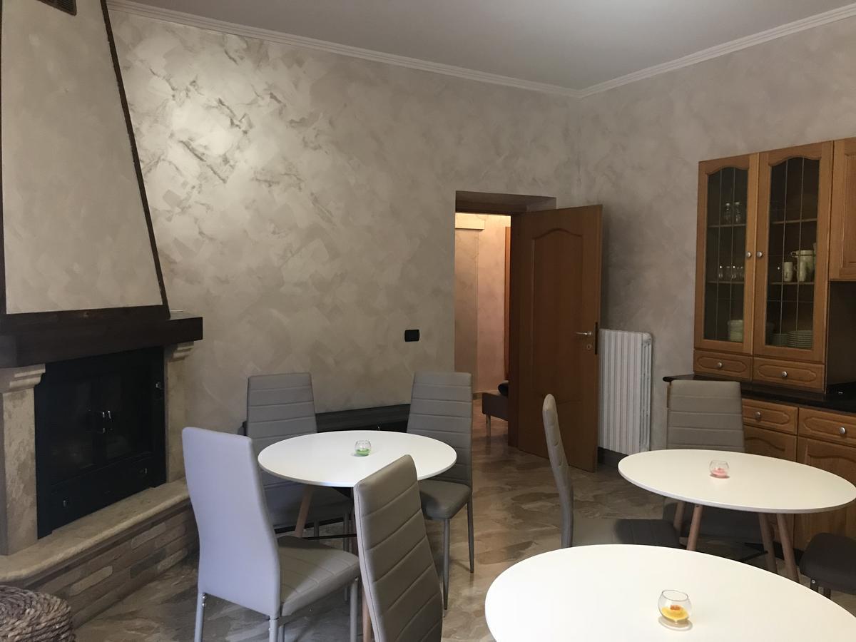 B&B Mo•Si Massa d'Albe Exterior photo
